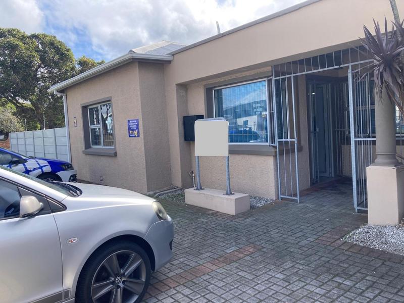 To Let Commercial Property for Rent in Newton Park Eastern Cape